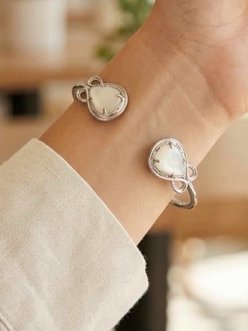 NWOT Kendra Scott Vintage Ivory Mother of Pearl Andy Cuff Bracelet in Silver